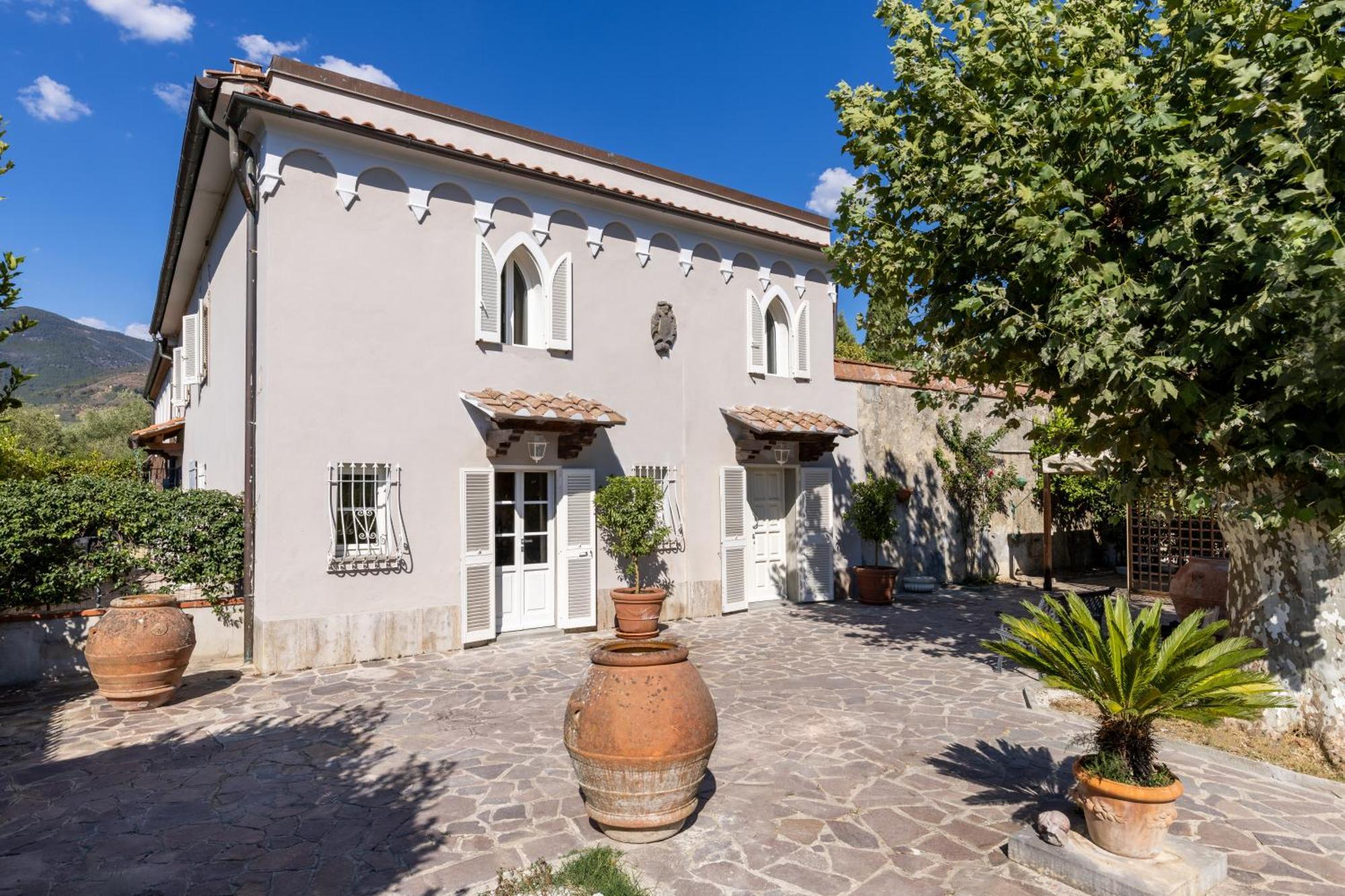 Ninfeo Dell' Arancera Bed & Breakfast Calci Exterior photo